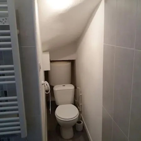Studio Entre Port/plage A 100 M -classe 2 Etoiles * لي سابلِ دولونْ