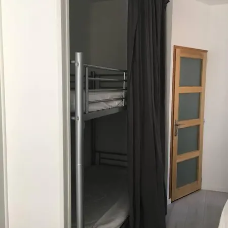 Studio Entre Port/plage A 100 M -classe 2 Etoiles